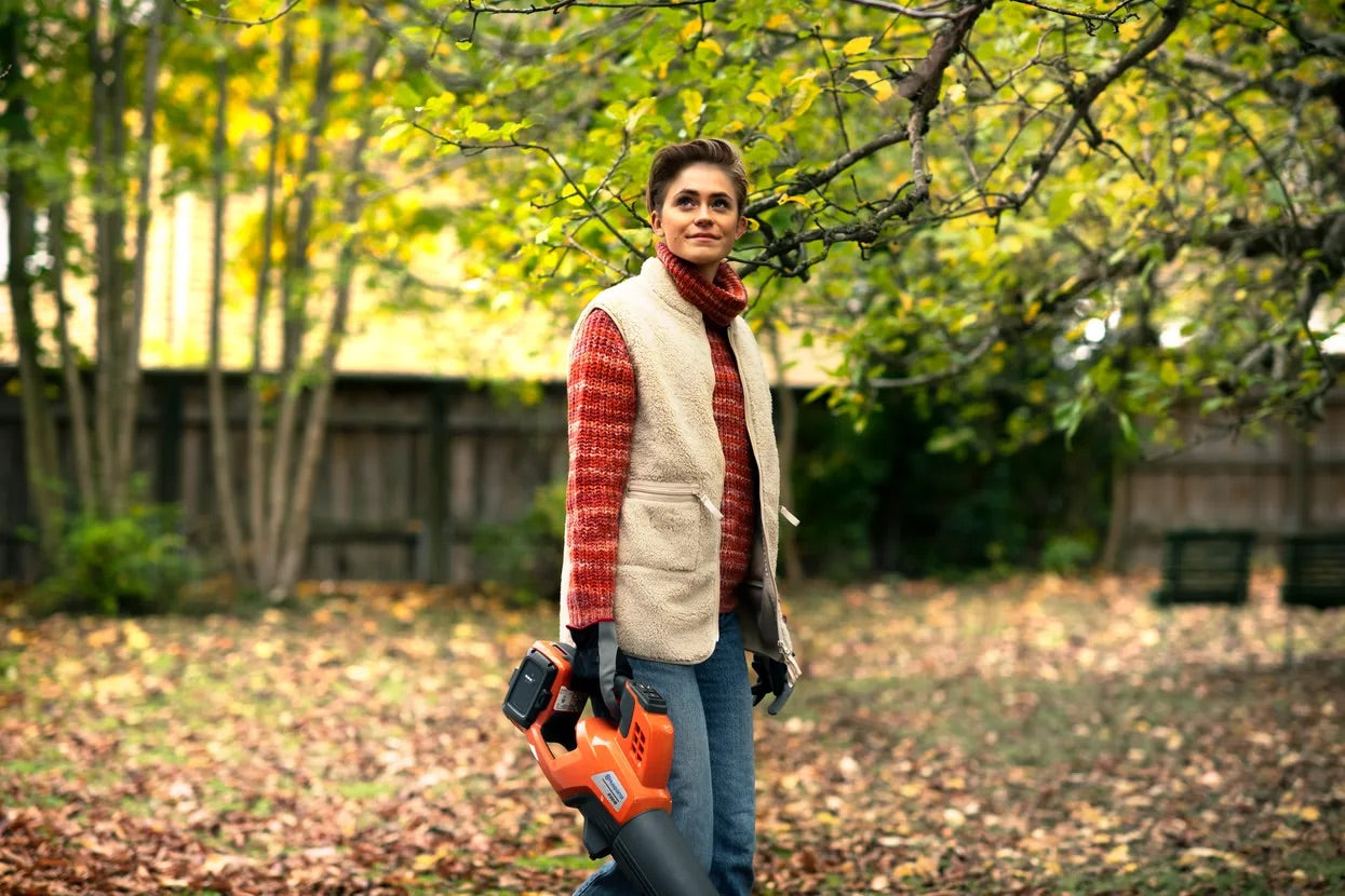 Husqvarna 230iB 40V Cordless Leaf Blower – 650 CFM